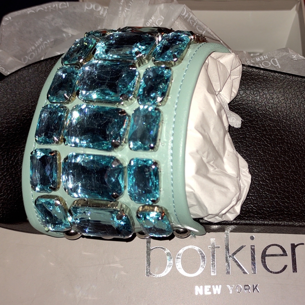 SEAFOAM AGUA GREEN CRYSTAL SLIDES